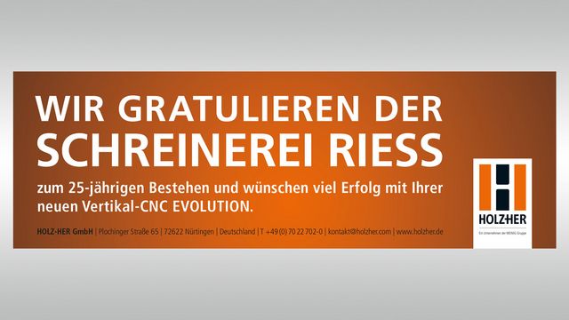 Soddisfatta del centro di lavoro CNC verticale Evolution 7405 di Holzher Cliente di riferimento soddisfatto di Holzher falegnameria Riess - Evolution 7405