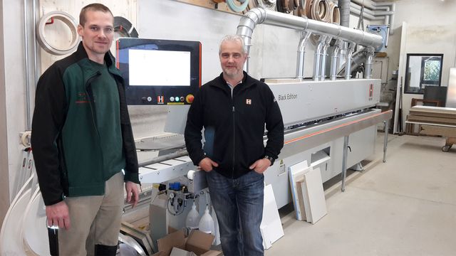 La falegnameria Vogt con la sua bordatrice SPRINT 1329 di HOLZHER Cliente di riferimento Vogt con una bordatrice HOLZHER Sprint 1329