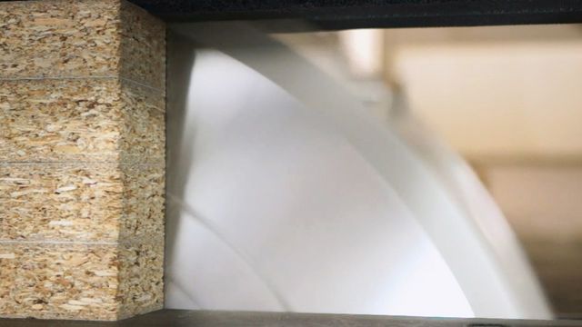Sporgenza della lama di 95 mm per robusti tagli di pile Sporgenza della lama fino a max. 95 mm per robusti tagli di pile o rapidi tagli grezzi
