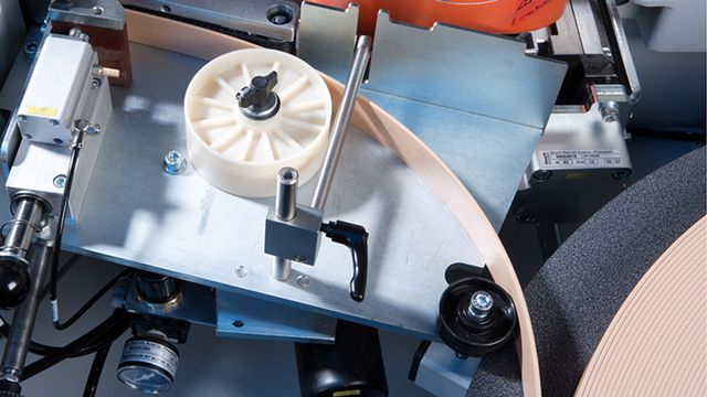 Trasporto del bordo di risparmio di materiali e rilevamento automatico dei bordi Alimentazione completamente automatica e amichevole di rotoli e nastri ad alimentazione singola