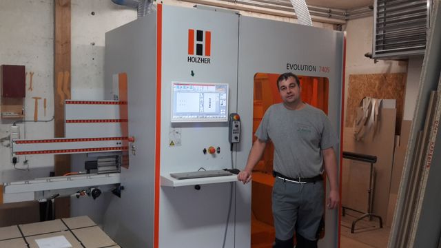Referenza CNC EVOLUTION 7405 nella falegnameria Schairer Falegnameria Schairer come referenza HOLZHER