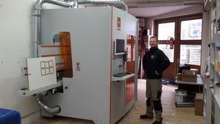 Esperienze super con la HOLZHER CNC EVOLUTION 7405 - lavorare in verticale in pochissimo spazio