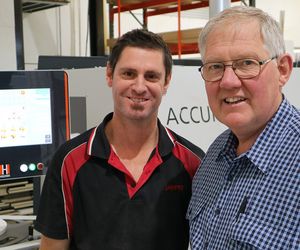 HOLZHER Australia cliente di riferimento Janper - Bordatrice Accura