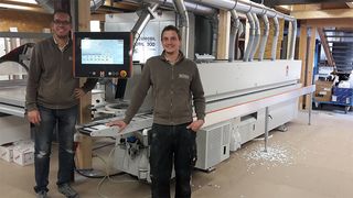 Cliente fedele HOLZHER Kobe di Reutlingen con la bordatrice LUMINA 1380