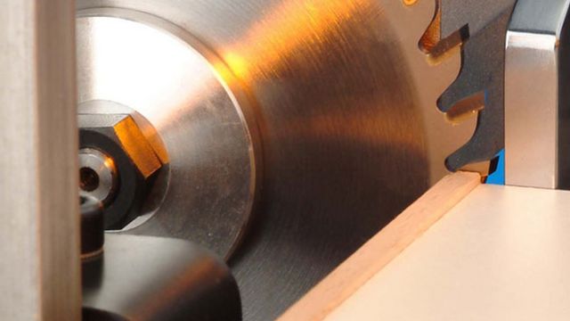 Unità di taglio per tappi dritti e tappi in fibra per bordi sottili Unità di taglio per tappi dritti e tappi in fibra per bordi sottili