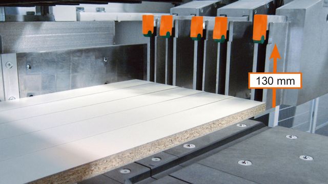 Spintore a guida di precisione e liberamente programmabile Spintore a guida di precisione e liberamente programmabile